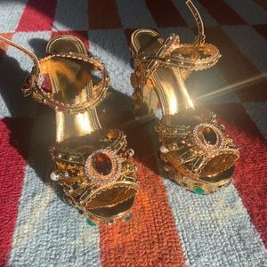 Brand new never worn platform gold sandals